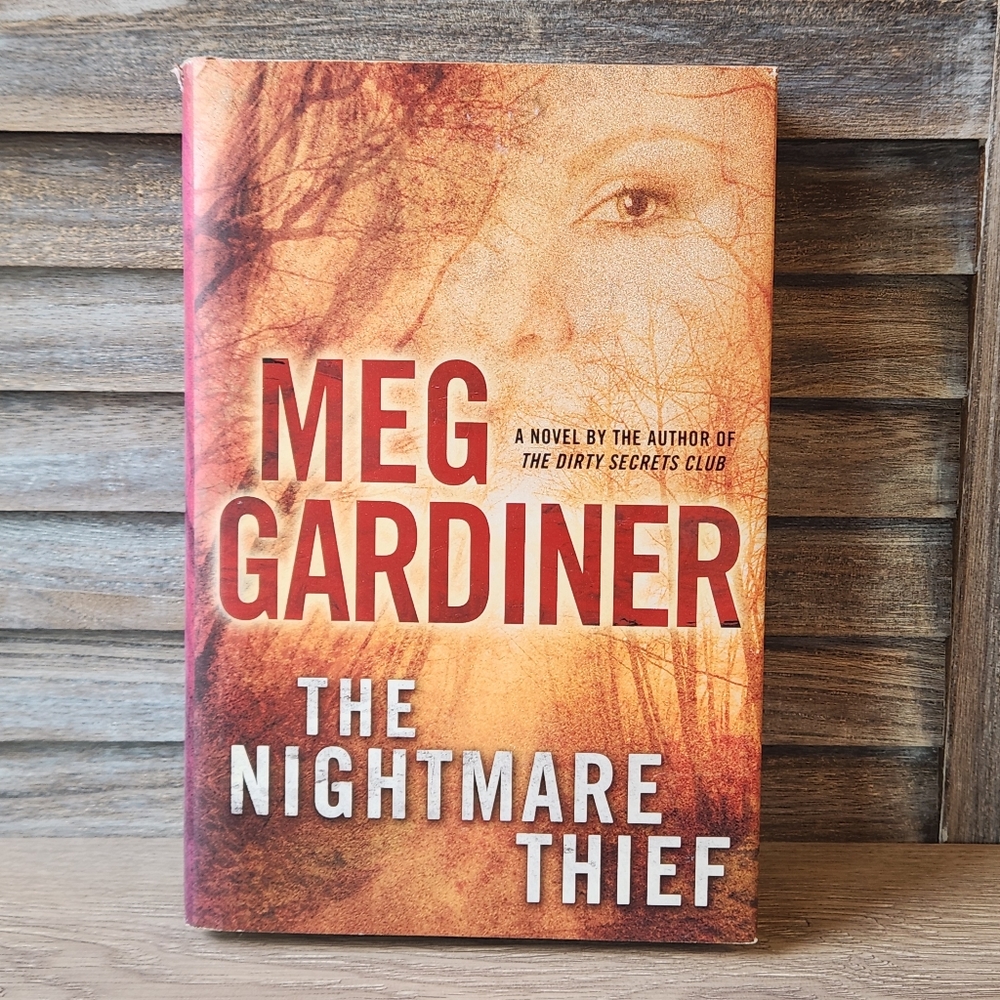 🖤 Nightmare Thief by Meg Gardiner Hardcover Book Novel Fiction